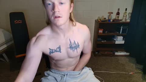 Snapshot of kinkycrusader chatting on 12.15.25 Fabio online show from 12.15.25