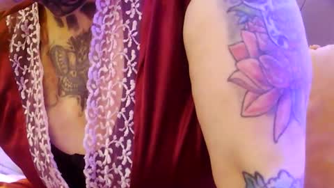 Snapshot of kinkypinkyplay2 chatting on 12.02.25 Kinky Pinky online show from 12.02.25