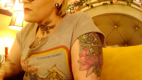 Snapshot of kinkypinkyplay2 chatting on 12.22.25 Kinky Pinky online show from 12.22.25