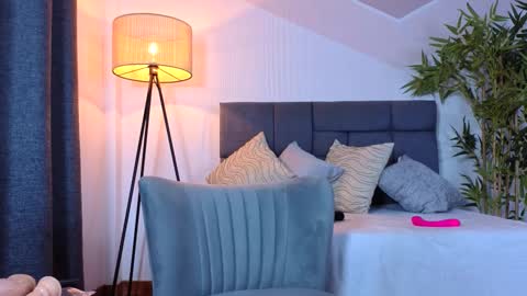 Snapshot of kinkyzoe20 chatting on 11.03.25 kinkyzoe20 online show from 11.03.25