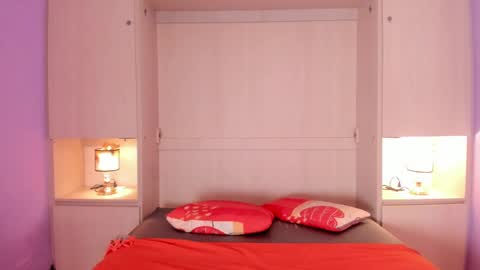 M A R A  online show from 03.05.25