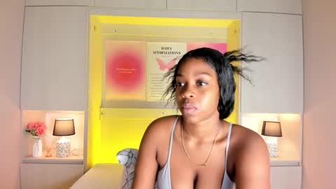 M A R A  online show from 11.19.25