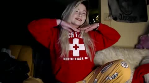 Snapshot of kipsy420 chatting on 12.23.24 Kipsy Rose online show from 12.23.24