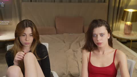 Snapshot of kira0541 chatting on 09.30.25 Sweet girls online show from 09.30.25