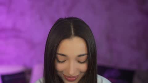 Snapshot of kira0541 chatting on 10.25.25 Sweet girls online show from 10.25.25
