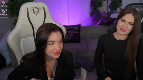 Snapshot of kira0541 chatting on 11.17.25 Sweet girls online show from 11.17.25