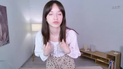 Kira online show from 05.10.26