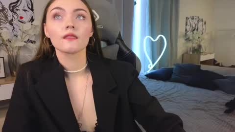 kira_jin online show from 03.04.25