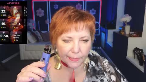 Kira Kennet online show from 10.22.25