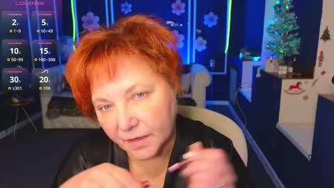 Kira Kennet online show from 12.18.25