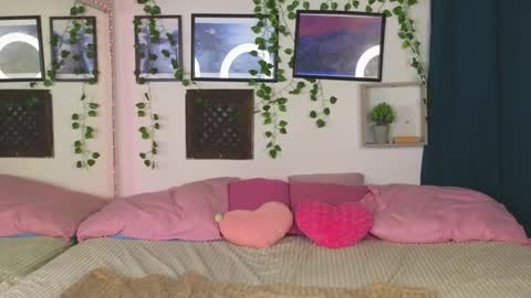 Kira online show from 01.31.25