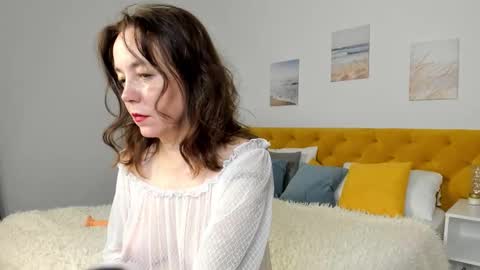 Snapshot of kiraadamss chatting on 09.24.25 kiraadamss online show from 09.24.25