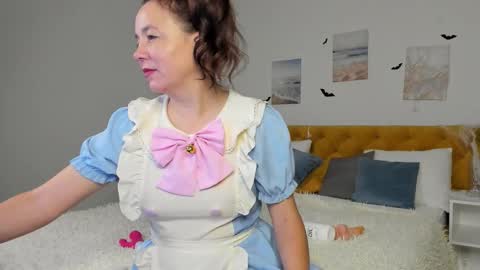 Snapshot of kiraadamss chatting on 11.02.25 kiraadamss online show from 11.02.25