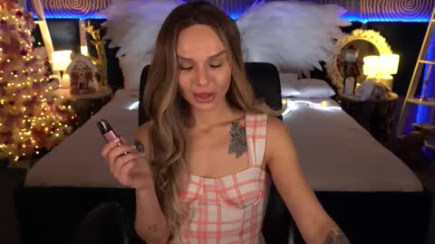 kiraagray online show from 12.14.25