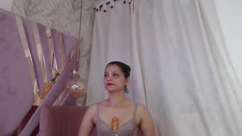 kiraawild online show from 10.31.25