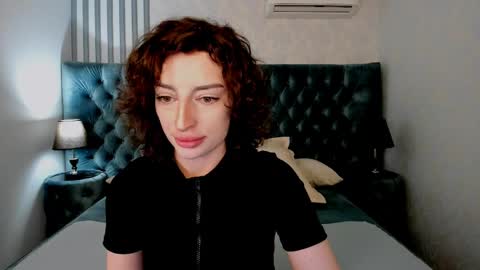 Snapshot of kirabev chatting on 04.05.26 Kira online show from 04.05.26