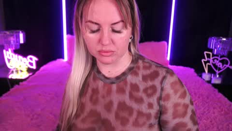 Kira online show from 02.05.25