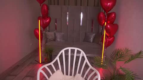 Kira online show from 02.14.25