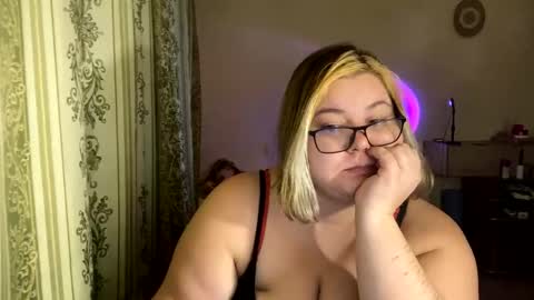 Snapshot of kiracobb chatting on 12.23.24 Just Kira online show from 12.23.24