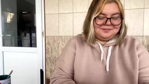 Snapshot of kiracobb chatting on 12.26.24 Just Kira online show from 12.26.24