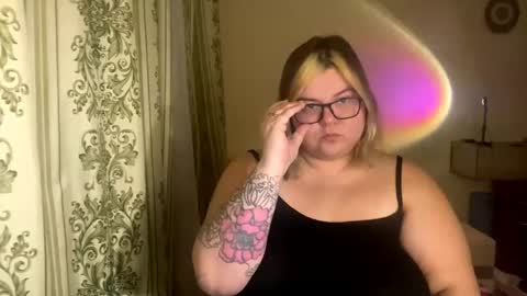 Snapshot of kiracobb chatting on 01.12.25 Just Kira online show from 01.12.25