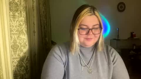 Snapshot of kiracobb chatting on 01.16.25 Just Kira online show from 01.16.25