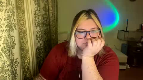 Snapshot of kiracobb chatting on 01.19.25 Just Kira online show from 01.19.25