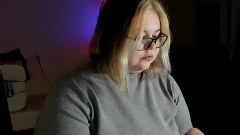 Snapshot of kiracobb chatting on 02.02.25 Just Kira online show from 02.02.25