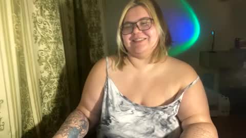 Snapshot of kiracobb chatting on 03.01.25 Just Kira online show from 03.01.25