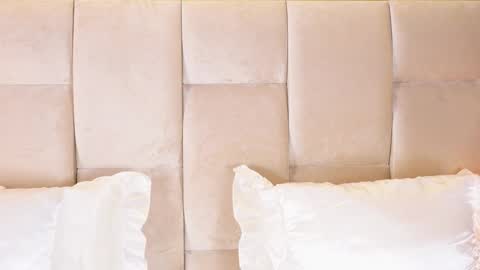 kira online show from 10.13.25