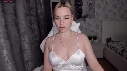 Snapshot of kirakrox chatting on 10.12.25 kirakrox online show from 10.12.25