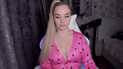 Snapshot of kirakrox chatting on 11.11.25 kirakrox online show from 11.11.25