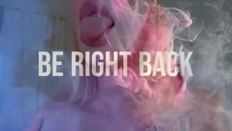 Snapshot of kiralotus chatting on 03.01.25 little vampire online show from 03.01.25