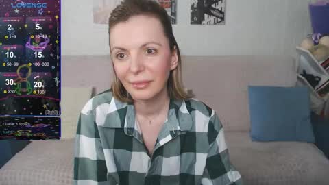 Snapshot of kiramartins_cat chatting on 12.20.25 kiramartins cat online show from 12.20.25