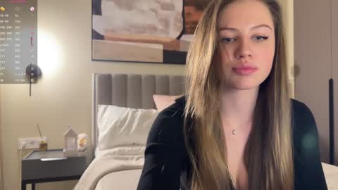 Snapshot of kiramystery chatting on 12.22.24 Kira online show from 12.22.24