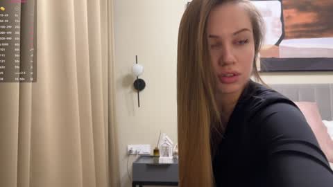 Snapshot of kiramystery chatting on 01.23.25 Kira online show from 01.23.25