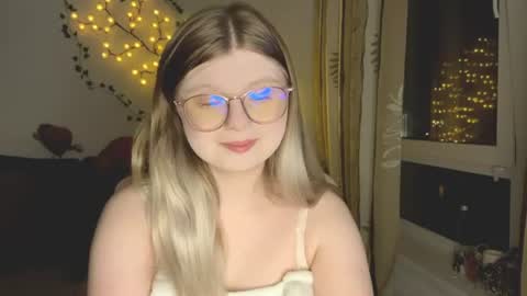 KiraYume online show from 08.08.26