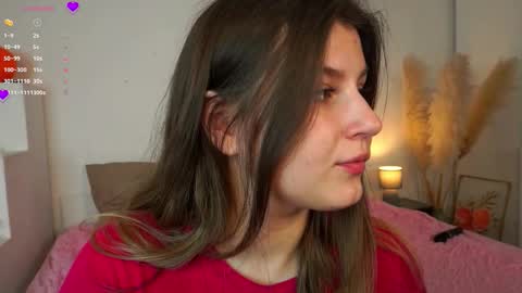 Snapshot of kirazephyr chatting on 11.09.25 Kira online show from 11.09.25