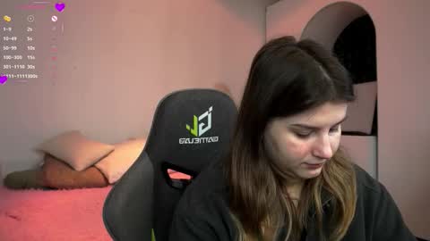 Snapshot of kirazephyr chatting on 11.30.25 Kira online show from 11.30.25