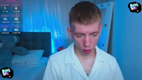 Snapshot of kireev_ chatting on 04.30.26 online show from 04.30.26