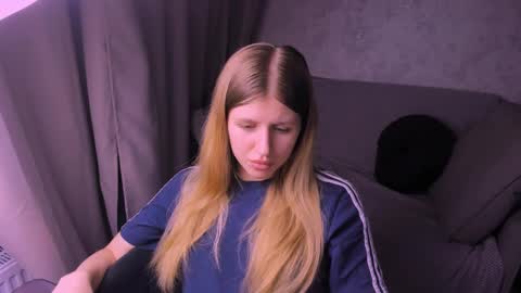 Kira online show from 03.09.25