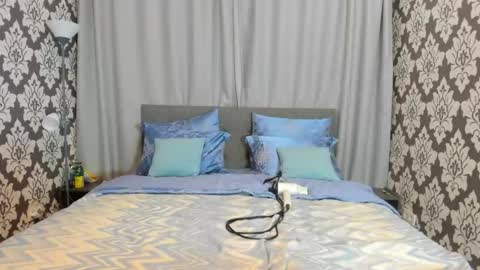 Kira online show from 09.26.25