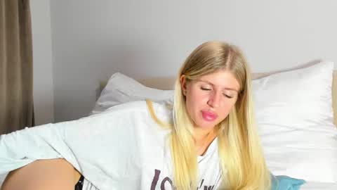 Kira online show from 06.17.26