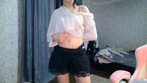 Snapshot of kirstievelasco chatting on 10.09.25 Nicole online show from 10.09.25