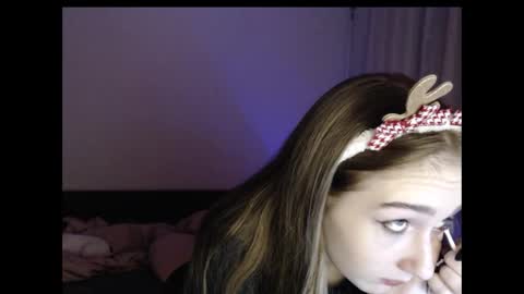 Snapshot of kisa____ chatting on 12.24.24 kisa____ online show from 12.24.24