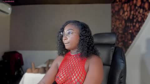 kishalove_ online show from 09.10.25