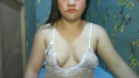 Snapshot of kiss_me_loves chatting on 12.11.24 kiss_me_loves online show from 12.11.24