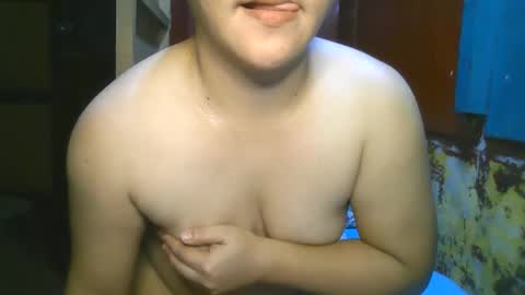 Snapshot of kiss_me_loves chatting on 09.15.25 kiss_me_loves online show from 09.15.25