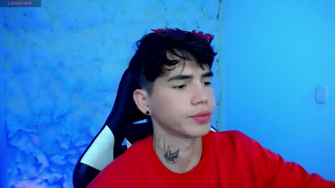 kiss_whitee online show from 11.05.25