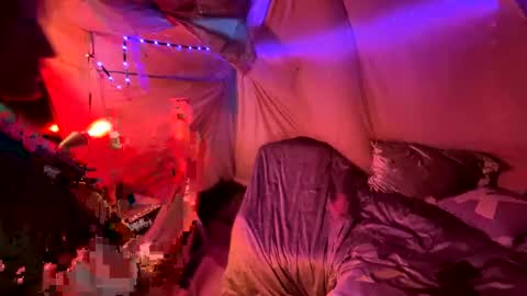 Kissah Kreampuff online show from 12.21.24